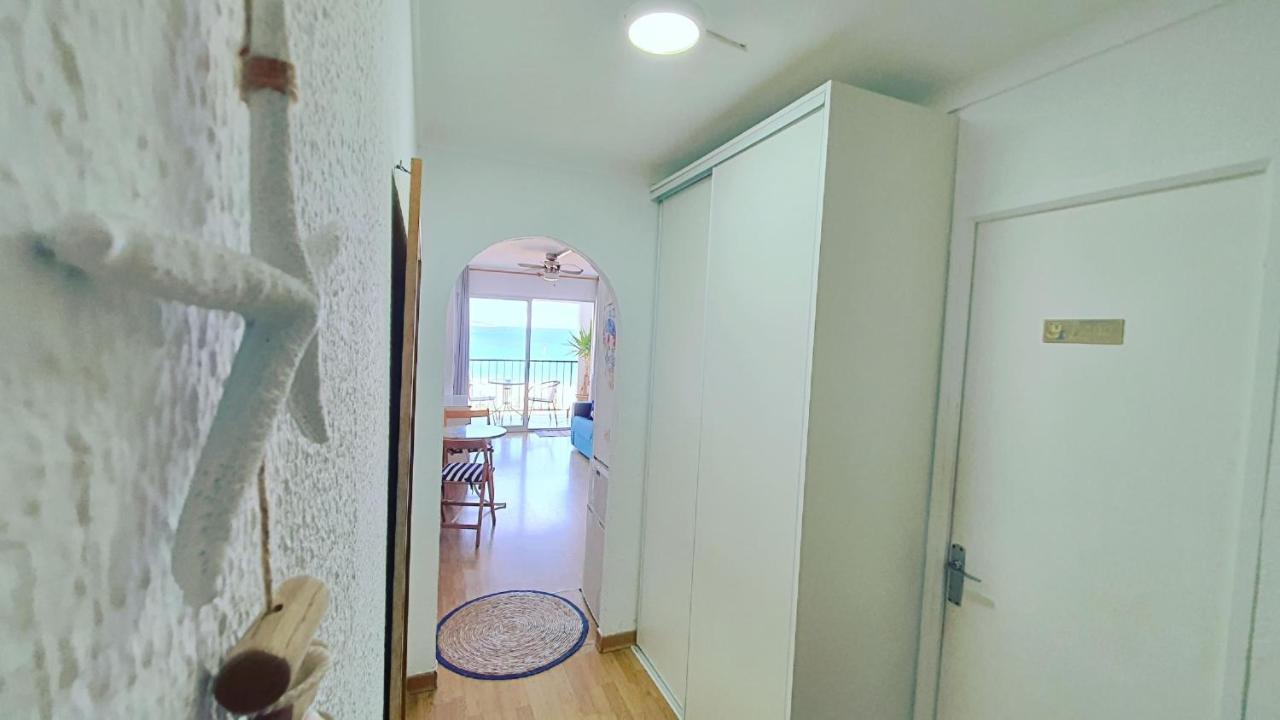 Cozy Beach-Front Studio With Amazing Sea View Empuriabrava Exterior photo